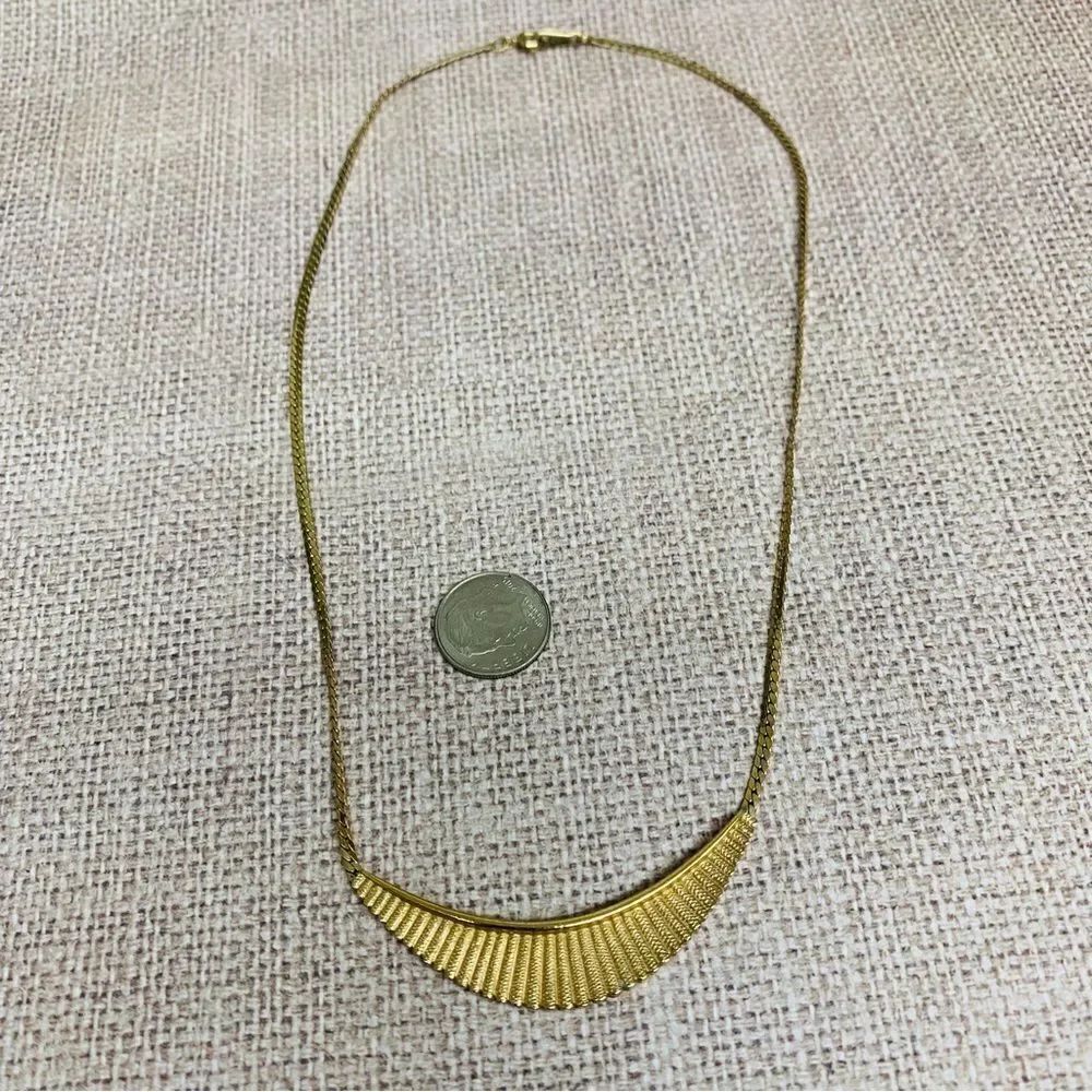 VTG Avon Gold Cresent Necklace